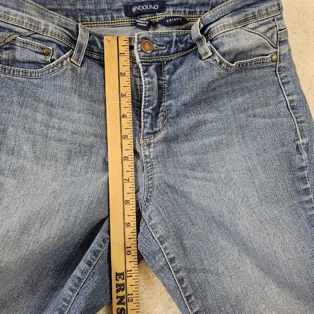 Bandolino‎ Selene Jeans Women's Size 4 Cropped Light Blue Denim Missy